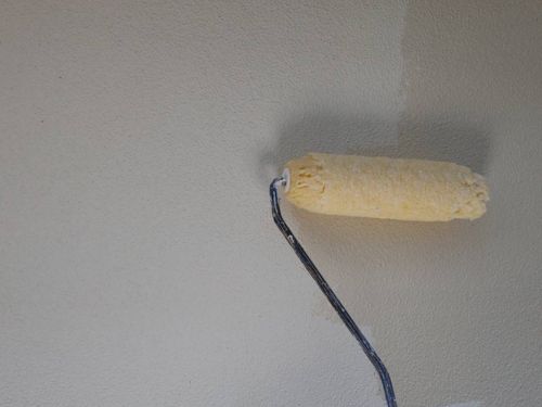 Y様邸外壁塗装　下塗り作業と換気フードの塗り替え