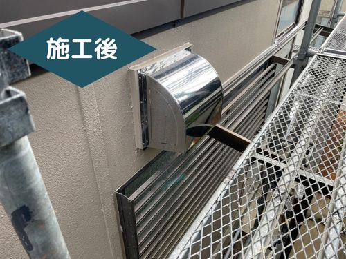 船橋市Y様邸の外壁塗装完工後に換気フードまわりを確認した写真