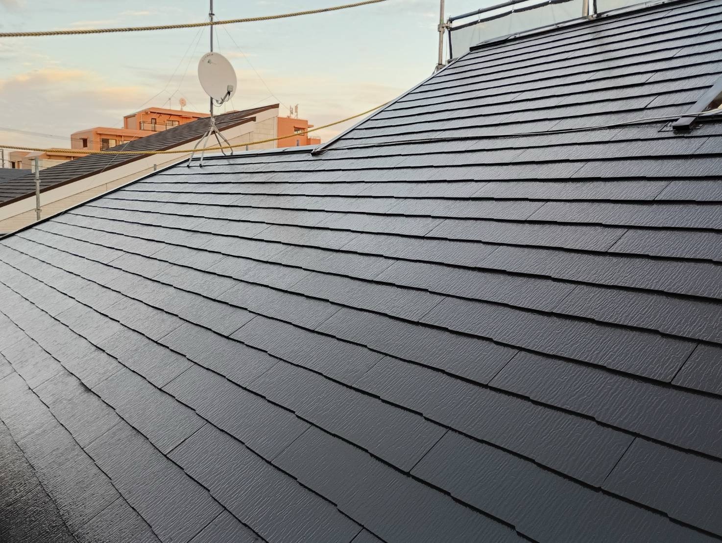 市川市M様邸 屋根フッ素樹脂コーヒーブラウン塗装の仕上がり(施工後)